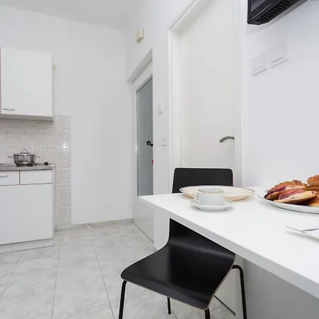 Bernardeta 2 3* Baška