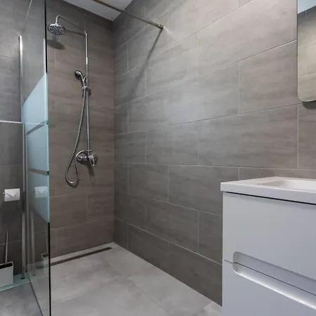 Bernardeta 2 3* Baška