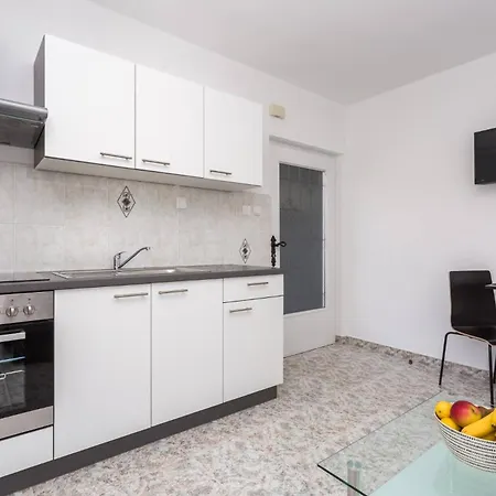 Pensionat Bernardeta 2 *