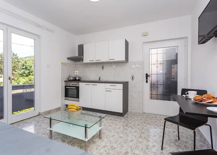 Bernardeta 2 3* Baška