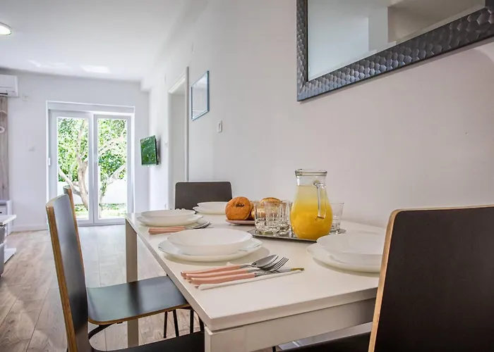 Bernardeta 2 ゲストハウス バスカ